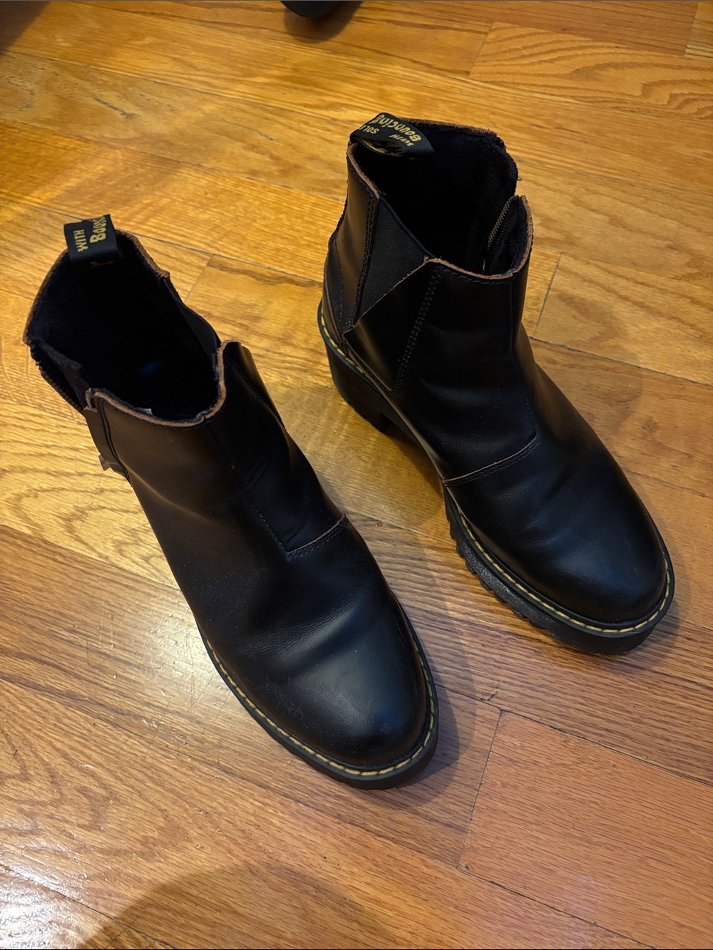 Dr. Martens Rometty II Vintage Smooth Leather Chelsea Boot, US 8 EU 39 UK 6
